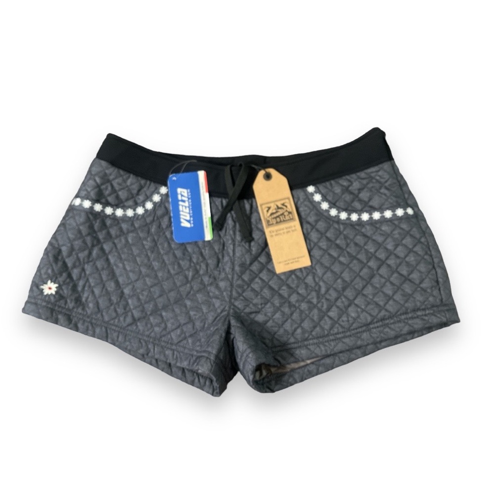 Alp-N-Rock the mountain shorts heather black size 4 quilted with daisies